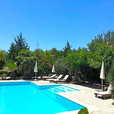 Sleeps 6 Pool Air Con فيلة